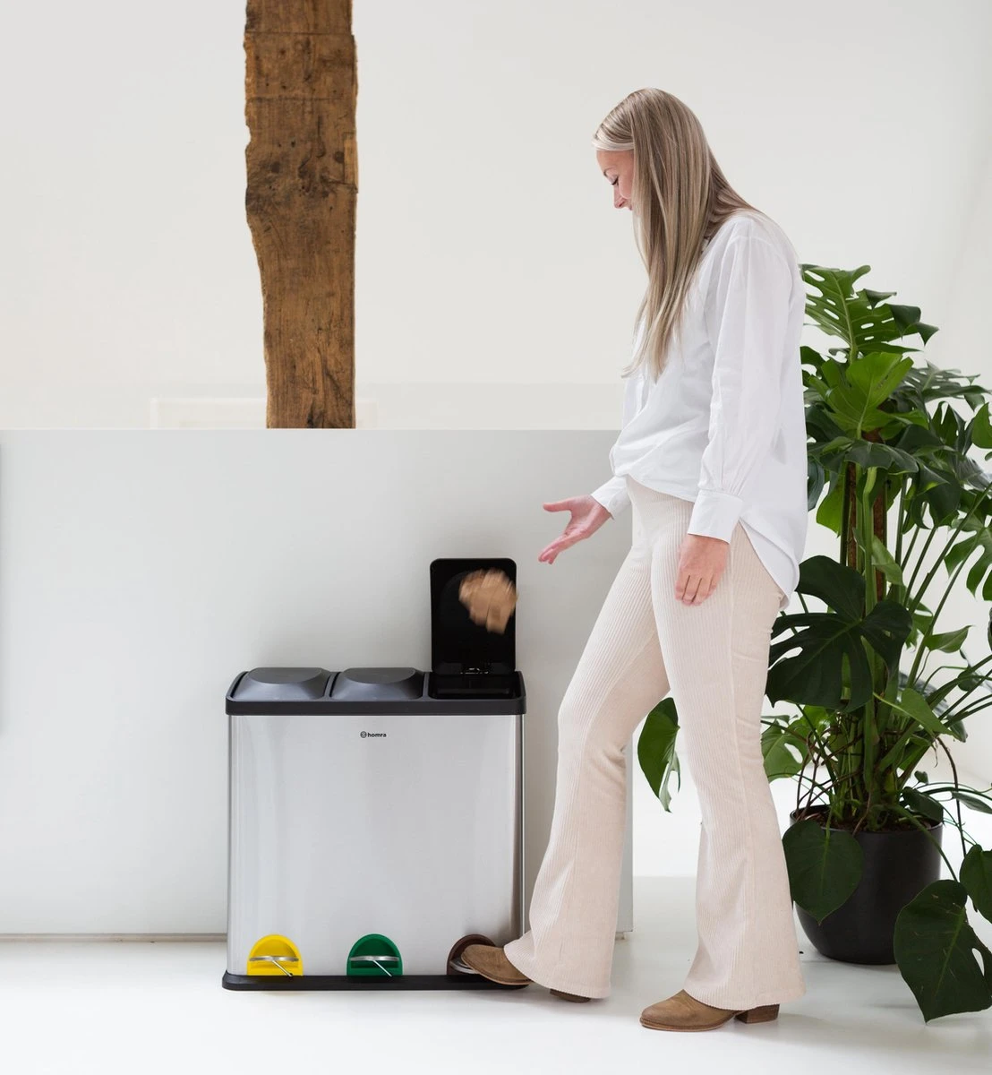 Homra STEPHS Afvalscheiding Prullenbak Met 3 Vakken - 3 X 20L Inhoud - Trio Pedaalemmer - 60 Liter - Vingerafdrukvrij - Vuilafstotend - Anti-slip - Hoogwaardig RVS - Duurzaam ABS Kunststof - RVS - Hygiënisch Recyclen - Afvalscheidingsprullenbak 17 Homra STEPHS Afvalscheiding Prullenbak Met 3 Vakken - 3 X 20L Inhoud - Trio Pedaalemmer - 60 Liter - Vingerafdrukvrij - Vuilafstotend - Anti-slip - Hoogwaardig RVS - Duurzaam ABS Kunststof - RVS - Hygiënisch Recyclen - Afvalscheidingsprullenbak - Afbeelding 17