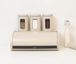 Brabantia Broodtrommel - Met Schuifdeksel - Soft Beige -Thuis Opslag Winkel 1200x1012 2