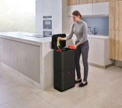 Joseph Joseph Intelligent Waste Prullenbak Totem Max - 60 L - Zwart -Thuis Opslag Winkel 1200x1067 3