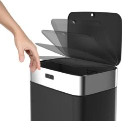 Stangvollby Gimo Sensor Prullenbak - 45 Liter - RVS - Zwart - Automatische Soft Close Deksel - Zwarte Keuken Afvalemmer - Kantoor Vuilbak - Scandinavisch Design - Infrarood Bewegingssensor - 50 Liter Afvalbak - Vingerafdrukvrij - Hygiënisch -Thuis Opslag Winkel 1200x1189 5