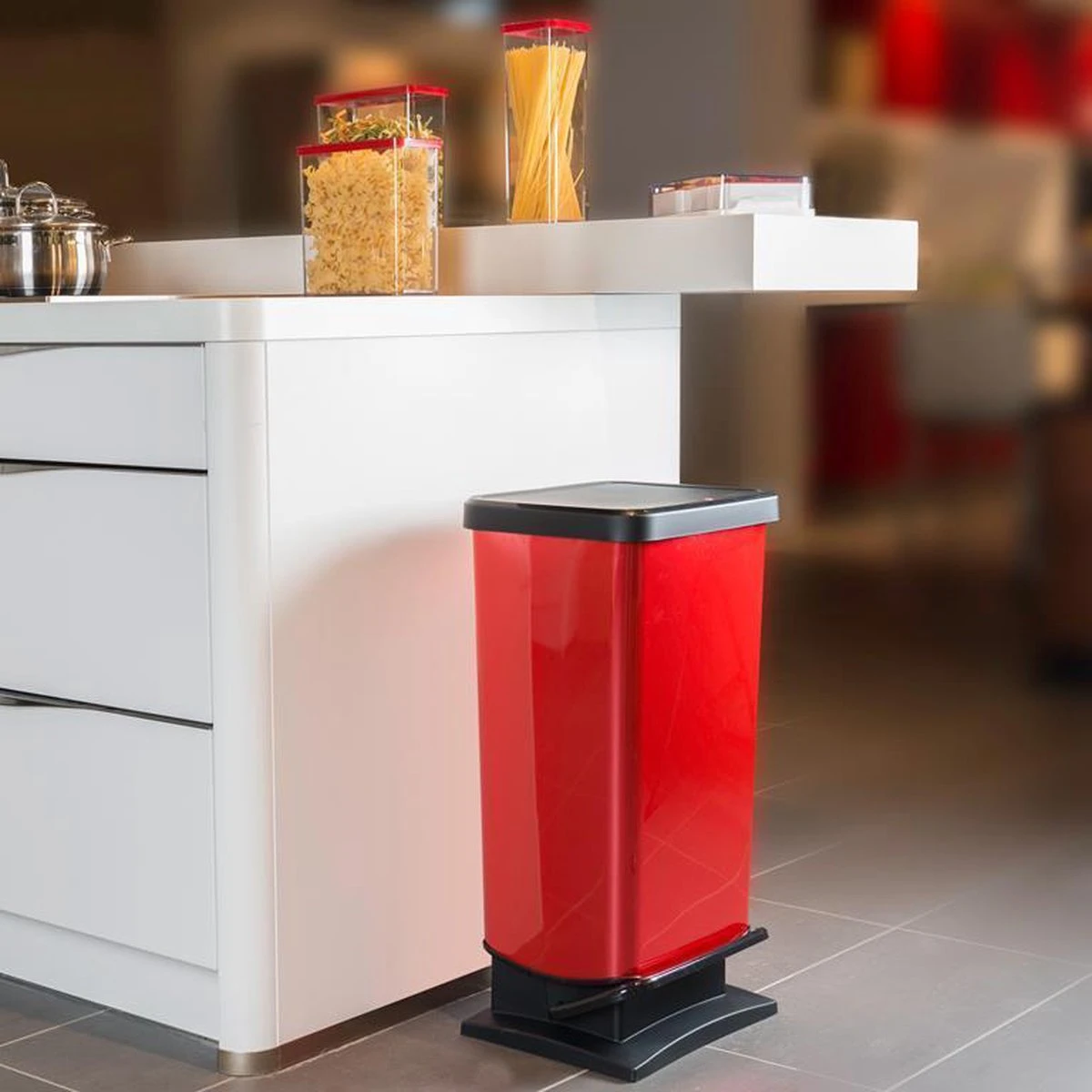 Rotho - Pedaalemmer 40L PASO Rood 3 Rotho - Pedaalemmer 40L PASO Rood - Afbeelding 3