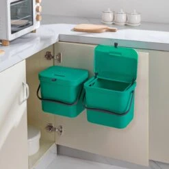 Homra Wall-up Prullenbak | Inbouwprullenbak Ophangbaar Met Plakstrip | GFT Vuilbak | Werkblak Afvalbak | Draagbare Vuilnisemmer | 8L Inhoud | Groen 21 Homra Wall-up Prullenbak | Inbouwprullenbak Ophangbaar Met Plakstrip | GFT Vuilbak | Werkblak Afvalbak | Draagbare Vuilnisemmer | 8L Inhoud | Groen -Thuis Opslag Winkel 1200x1200 1638