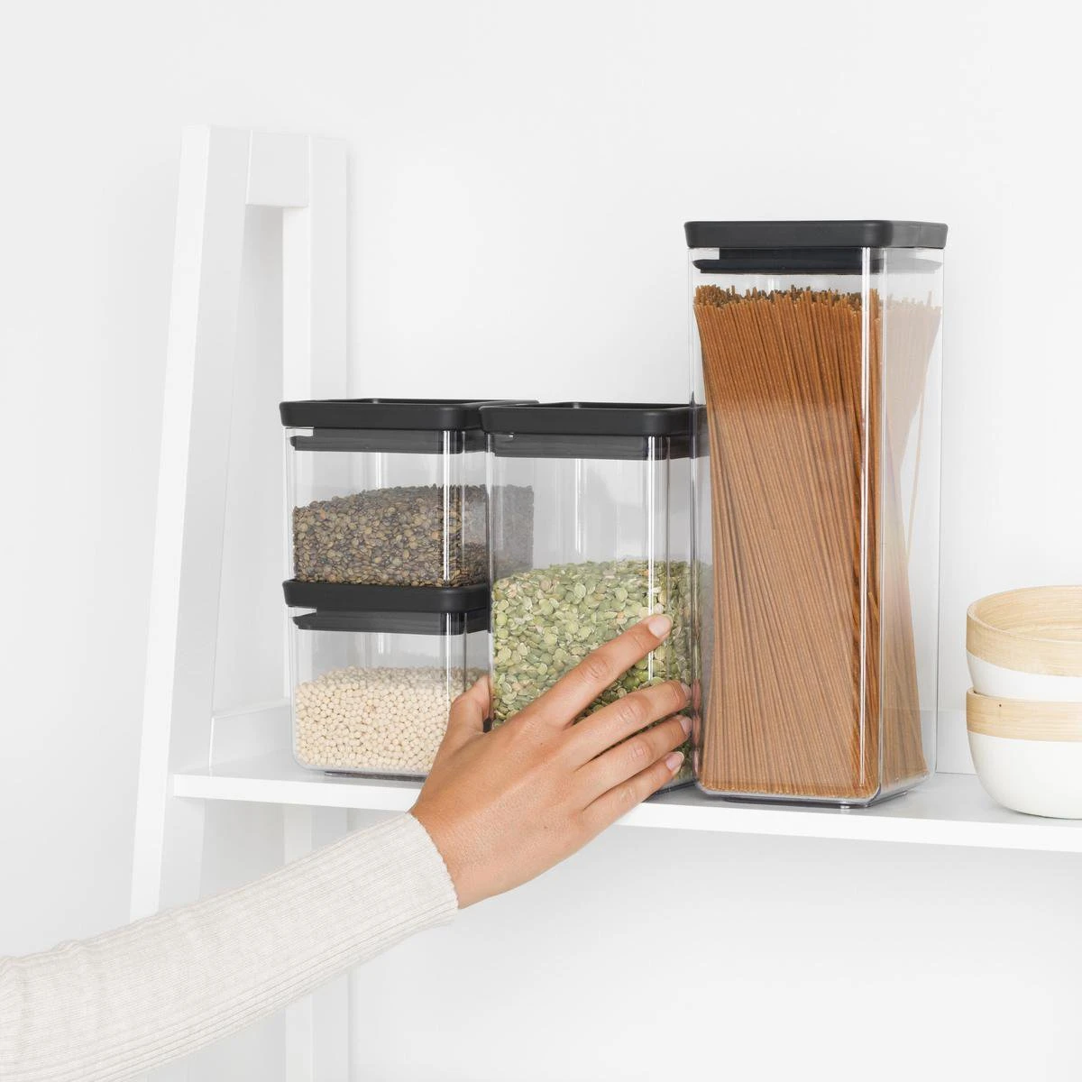 Brabantia Tasty+ Voorraadpotten - Stapelbaar - 2x 0,7 L - 2x 1,6 L - Dark Grey 4 Brabantia Tasty+ Voorraadpotten - Stapelbaar - 2x 0,7 L - 2x 1,6 L - Dark Grey - Afbeelding 4