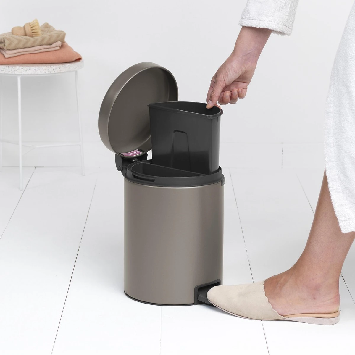 Brabantia NewIcon Prullenbak - 2 X 2 L - Platinum 3 Brabantia NewIcon Prullenbak - 2 X 2 L - Platinum - Afbeelding 3