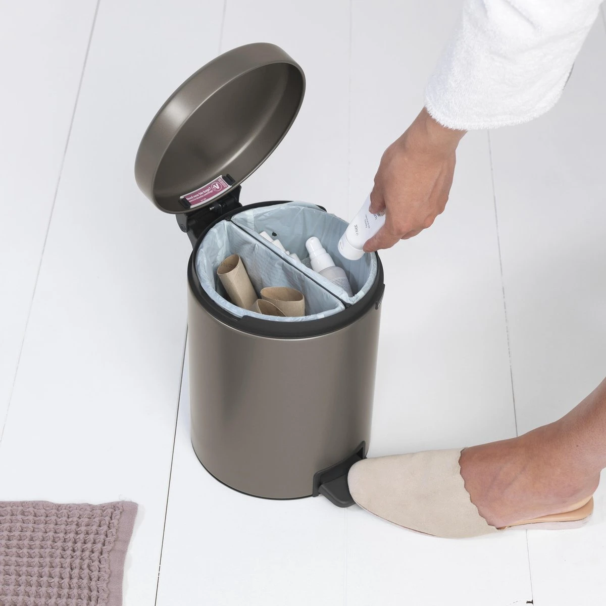 Brabantia NewIcon Prullenbak - 2 X 2 L - Platinum 5 Brabantia NewIcon Prullenbak - 2 X 2 L - Platinum - Afbeelding 5