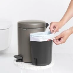 Brabantia NewIcon Prullenbak - 2 X 2 L - Platinum 18 Brabantia NewIcon Prullenbak - 2 X 2 L - Platinum -Thuis Opslag Winkel 1200x1200 860