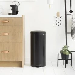 Brabantia NewIcon Prullenbak - 30 L - Matt Black 9 Brabantia NewIcon Prullenbak - 30 L - Matt Black -Thuis Opslag Winkel 1200x1200 917