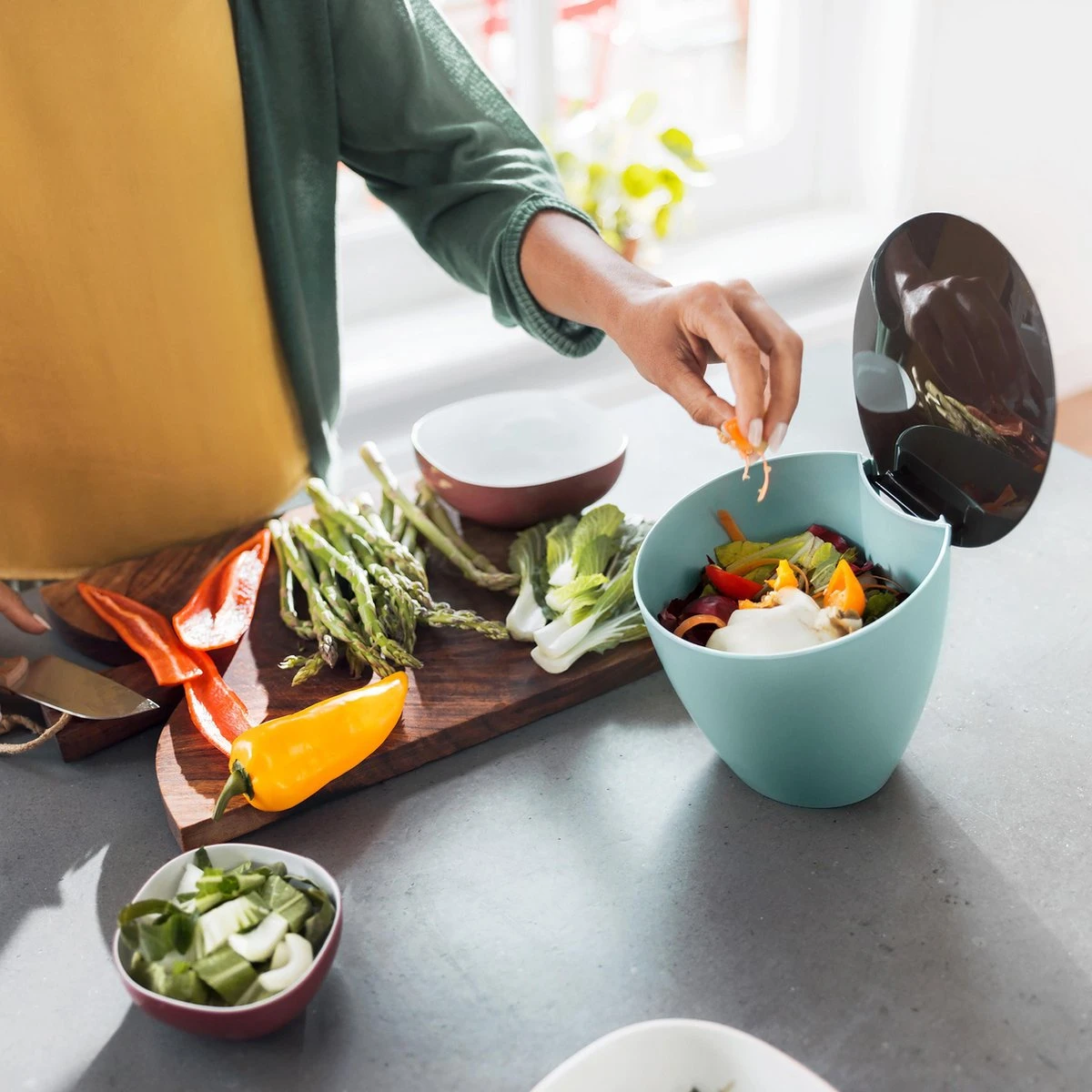 Mepal - Afvalbakje Calypso - Afvalbakje Voor Op Het Aanrecht - 2.2 Liter - Wit - Grote Vulopening - Gemakkelijk Te Reinigeren 3 Mepal - Afvalbakje Calypso - Afvalbakje Voor Op Het Aanrecht - 2.2 Liter - Wit - Grote Vulopening - Gemakkelijk Te Reinigeren - Afbeelding 3
