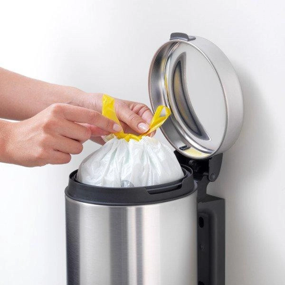 Brabantia NewIcon Wandprullenbak - 3 L - Matt Steel 15 Brabantia NewIcon Wandprullenbak - 3 L - Matt Steel - Afbeelding 15