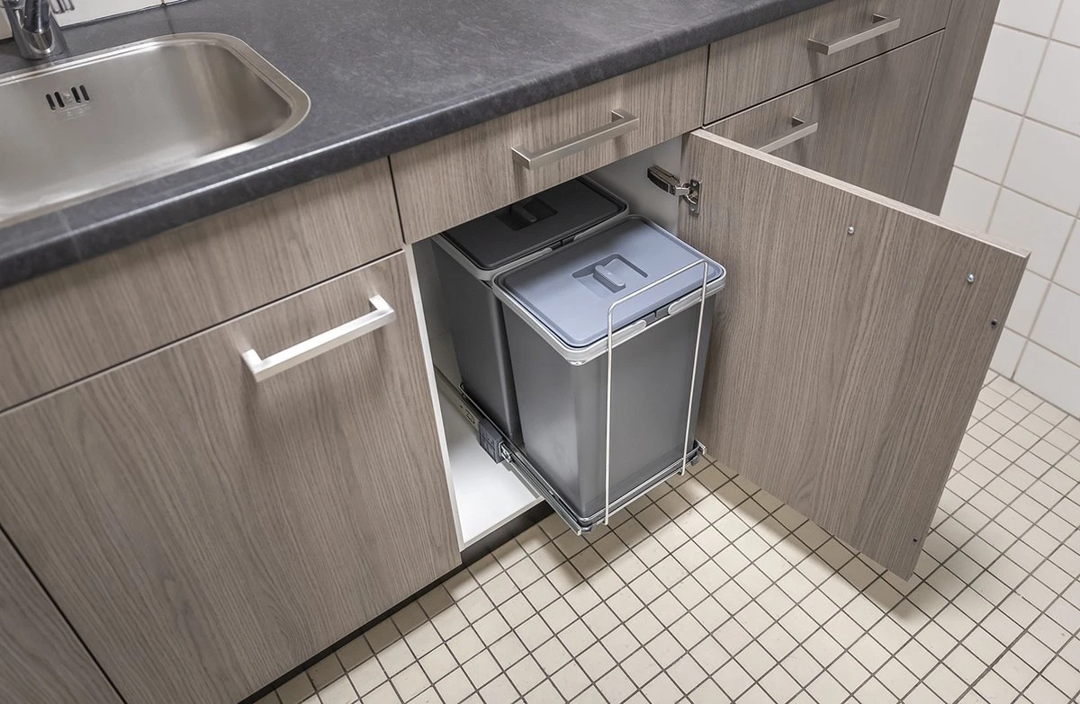 Eleganca Afvalbak 2x24 Liter - Uittrekbare Prullenbak - Vuilnisbak - Afvalscheiding - Inbouw Afvalemmer 48 Liter - Antraciet - B32xD46xH52cm 2 Eleganca Afvalbak 2x24 Liter - Uittrekbare Prullenbak - Vuilnisbak - Afvalscheiding - Inbouw Afvalemmer 48 Liter - Antraciet - B32xD46xH52cm - Afbeelding 2
