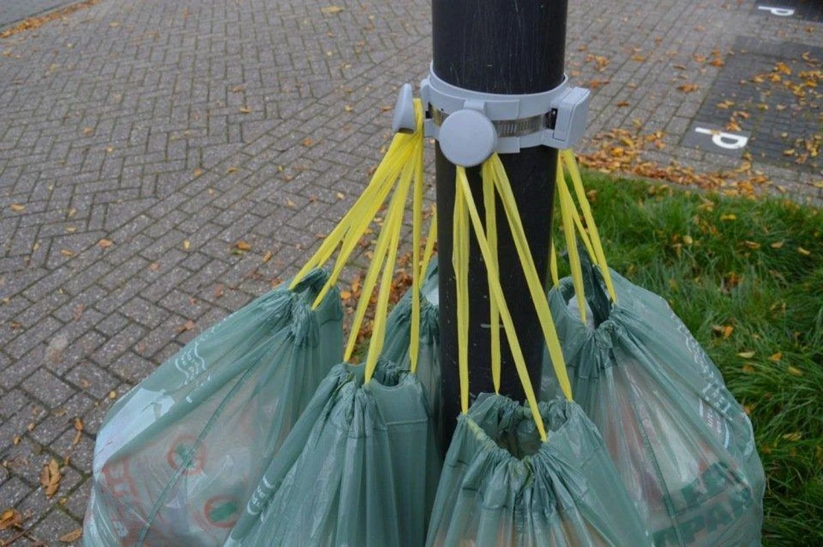 Merkloos Kroonring - Afvalzak Houder - Zakhouder - Lantaarnpaal Ring - Ophangbeugel Afvalzak - PMD Afvalzakken Ring - 6 Merkloos Kroonring - Afvalzak Houder - Zakhouder - Lantaarnpaal Ring - Ophangbeugel Afvalzak - PMD Afvalzakken Ring - - Afbeelding 6