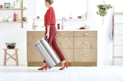 Brabantia NewIcon Prullenbak - 30 L - Matt Steel -Thuis Opslag Winkel 1200x799 36