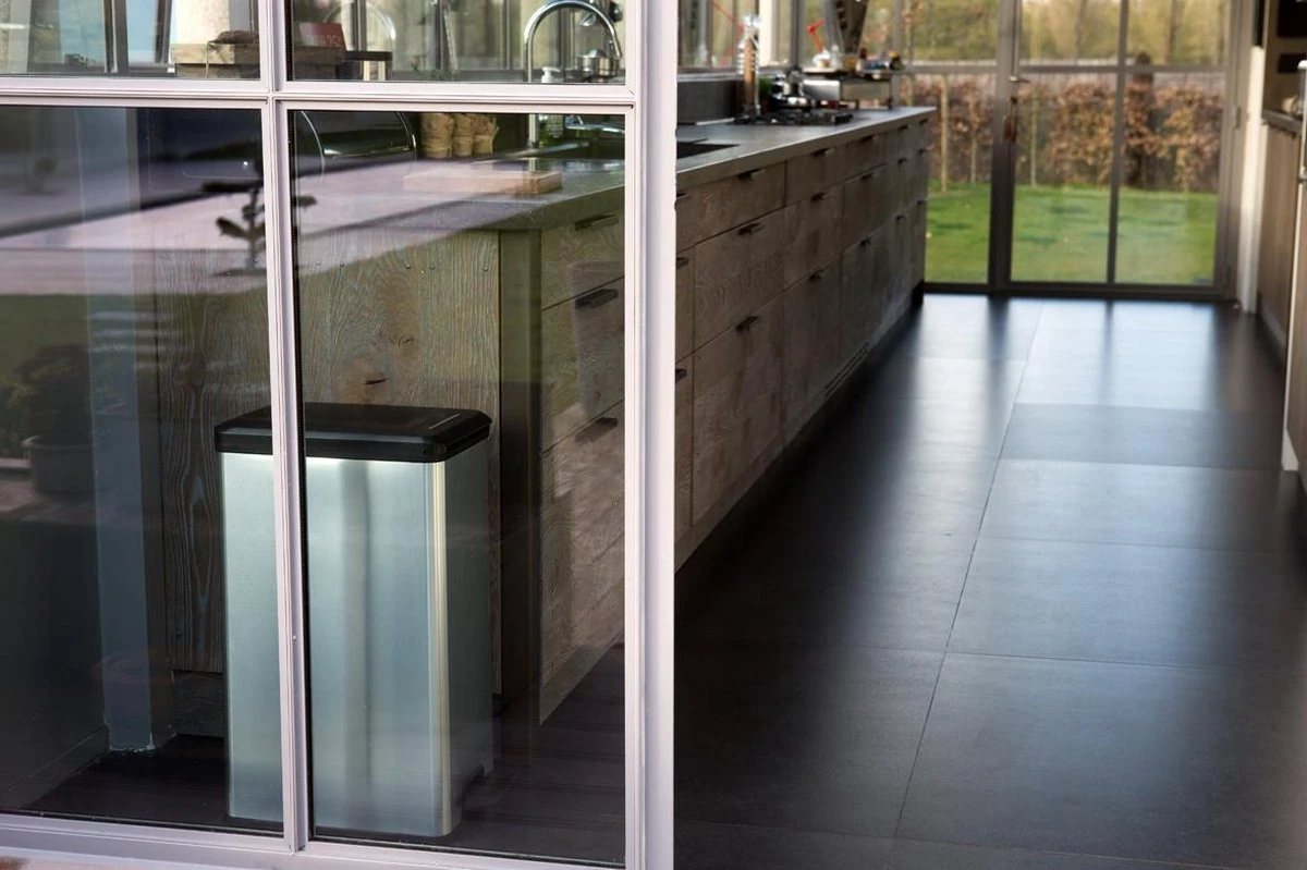 Curver Decobin Slim Prullenbak- 40L - Metallic 4 Curver Decobin Slim Prullenbak- 40L - Metallic - Afbeelding 4