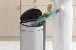Brabantia Touch Bin Prullenbak - 40 L - Matt Steel Fingerprint Proof -Thuis Opslag Winkel 1200x799 69