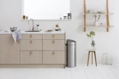 Brabantia Touch Bin Prullenbak - 40 L - Matt Steel Fingerprint Proof -Thuis Opslag Winkel 1200x799 70