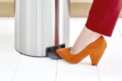 Brabantia NewIcon Prullenbak - 30 L - Matt Steel -Thuis Opslag Winkel 1200x800 87