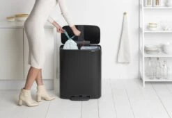 Brabantia Bo Prullenbak - 2 X 30 L - Met 80 Vuilniszakken - Matt Black -Thuis Opslag Winkel 1200x828 10