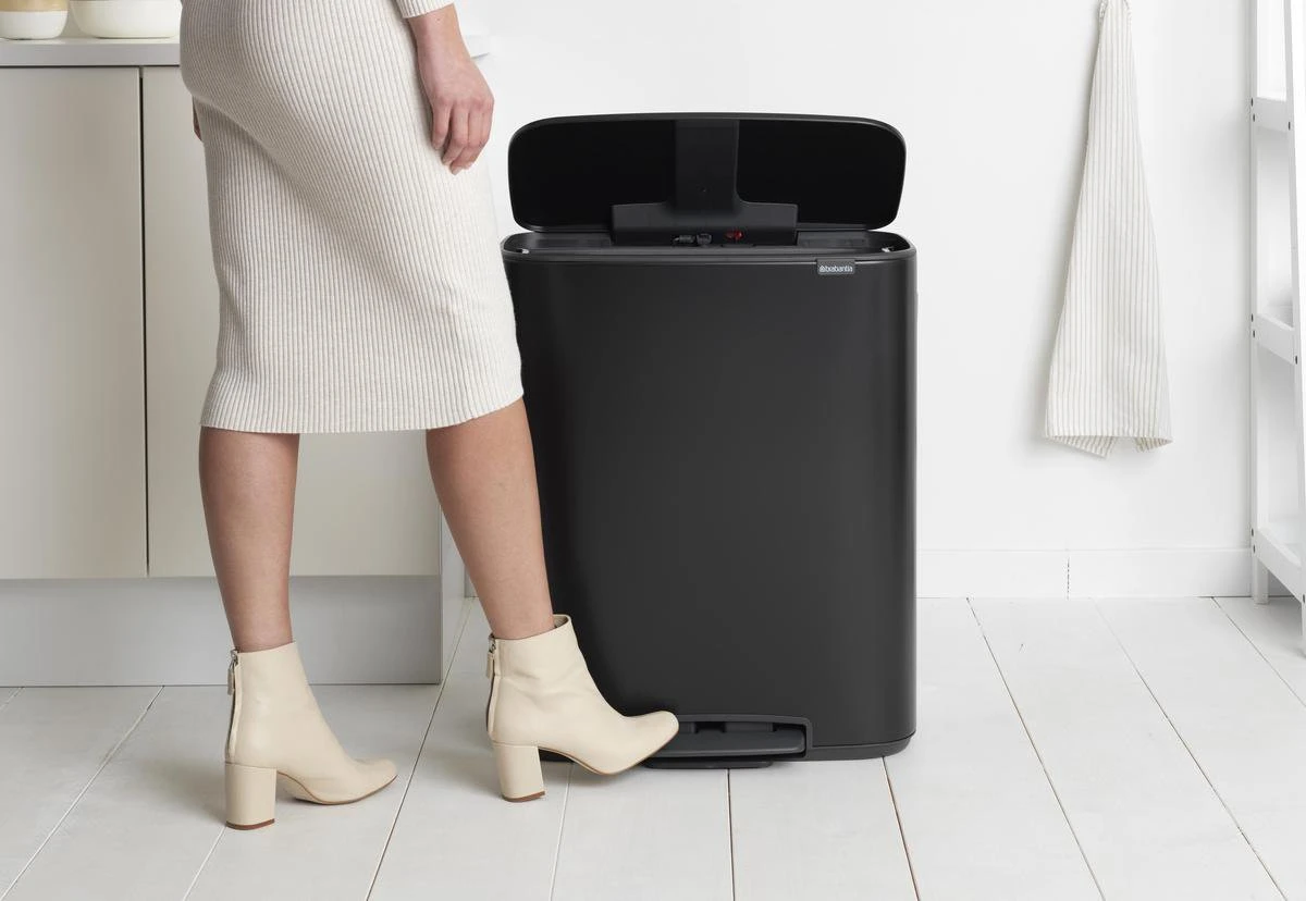 Brabantia Bo Prullenbak - 60 L - Matt Black 4 Brabantia Bo Prullenbak - 60 L - Matt Black - Afbeelding 4