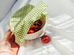 Bijenwas Wraps - Beeswax Food Wrap - Beewax - Bee Wrap - Bijenwasdoek - Zero Waste - 3 Stuks; Klein, Middel, Groot - Herbruikbaar - Duurzaam Cadeau - Boterhamzakje - Bijenwas Doek - Beeswax Wraps - Herbruikbaar Boterhamzakje - Bijenwas Vellen 14 Bijenwas Wraps - Beeswax Food Wrap - Beewax - Bee Wrap - Bijenwasdoek - Zero Waste - 3 Stuks; Klein, Middel, Groot - Herbruikbaar - Duurzaam Cadeau - Boterhamzakje - Bijenwas Doek - Beeswax Wraps - Herbruikbaar Boterhamzakje - Bijenwas Vellen -Thuis Opslag Winkel 1200x899 3