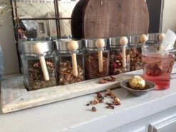 Kruidenpotjes Op Dienblad 6 Stuks | GerichteKeuze