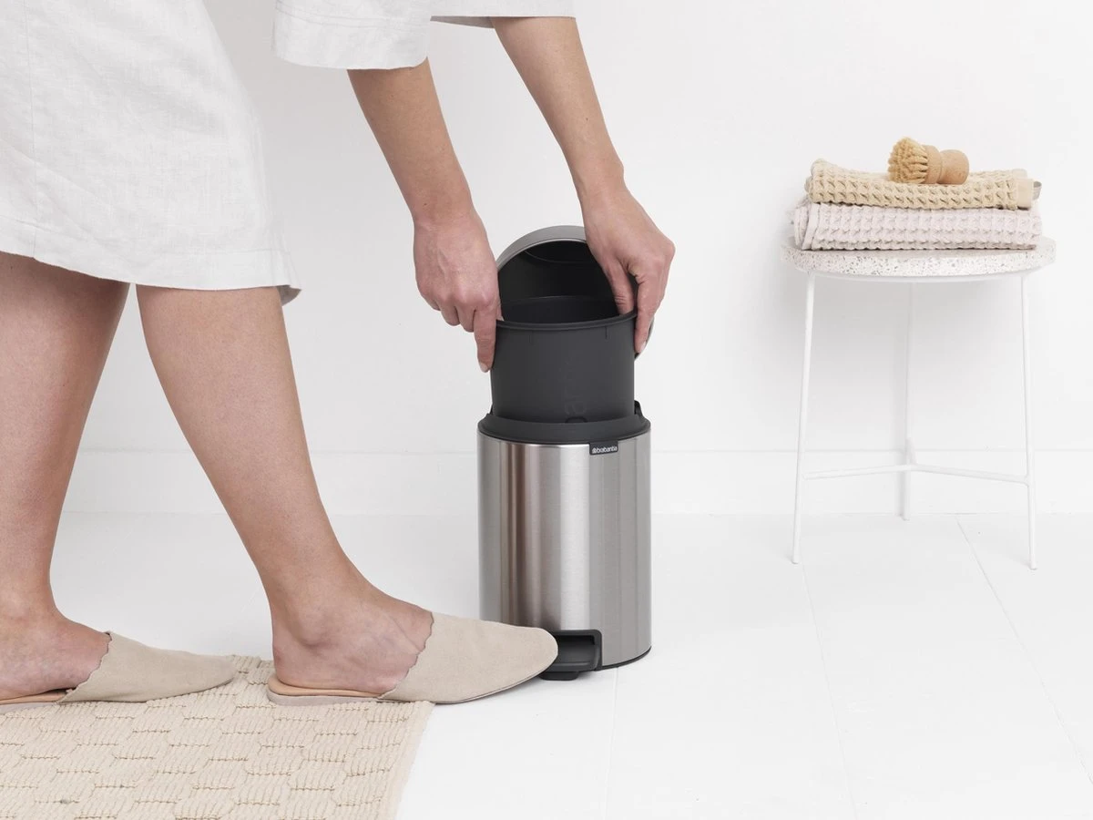 Brabantia NewIcon Prullenbak - 3 L - Matt Steel Fingerprint Proof 9 Brabantia NewIcon Prullenbak - 3 L - Matt Steel Fingerprint Proof - Afbeelding 9