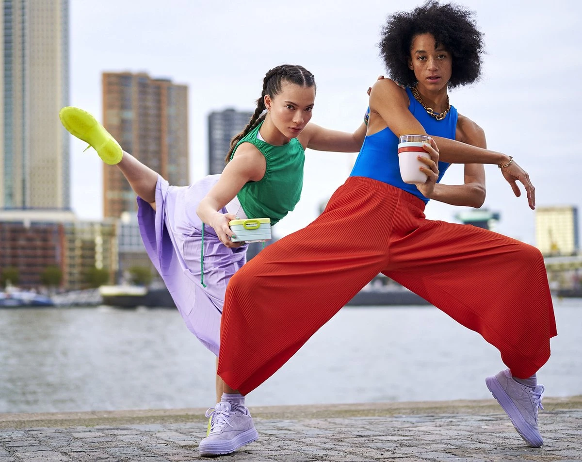 Mepal – Lunchbox Ellipse Duo – Lunchbox Voor Volwassenen En Saladebox To Go– Strawberry Vibe – Magnetronbestendig - Limited Edition 4 Mepal – Lunchbox Ellipse Duo – Lunchbox Voor Volwassenen En Saladebox To Go– Strawberry Vibe – Magnetronbestendig - Limited Edition - Afbeelding 4