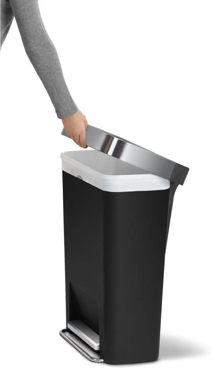 Simplehuman Afvalemmer Rectangular - Met Liner Pocket - Kunststof - 45 Liter - Zwart 3 Simplehuman Afvalemmer Rectangular - Met Liner Pocket - Kunststof - 45 Liter - Zwart - Afbeelding 3