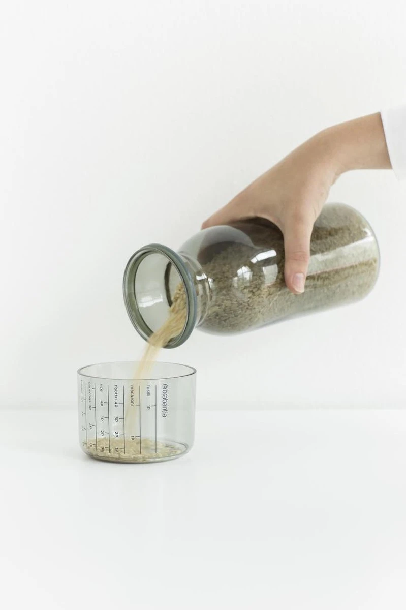 Brabantia Voorraadbussen Met Maatbeker Set Van 2 - 1,3 L - Dark Grey 2 Brabantia Voorraadbussen Met Maatbeker Set Van 2 - 1,3 L - Dark Grey - Afbeelding 2