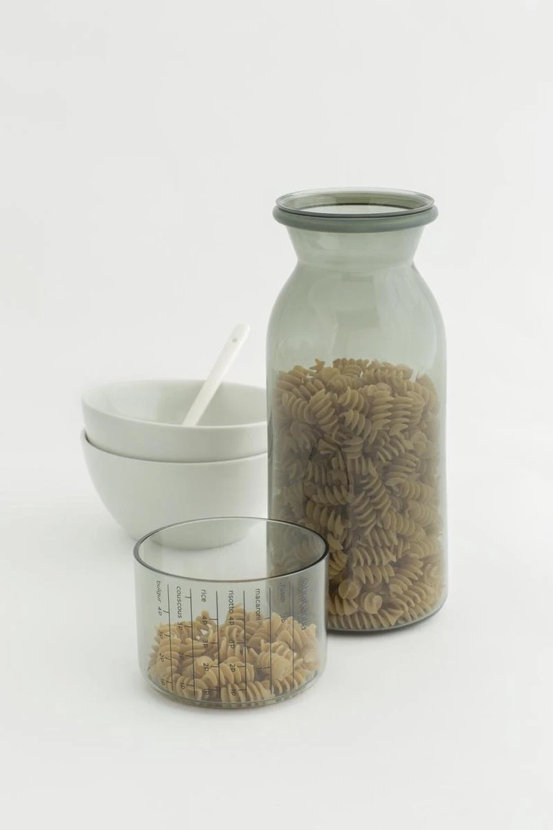 Brabantia Voorraadbussen Met Maatbeker Set Van 2 - 1,3 L - Dark Grey 3 Brabantia Voorraadbussen Met Maatbeker Set Van 2 - 1,3 L - Dark Grey - Afbeelding 3