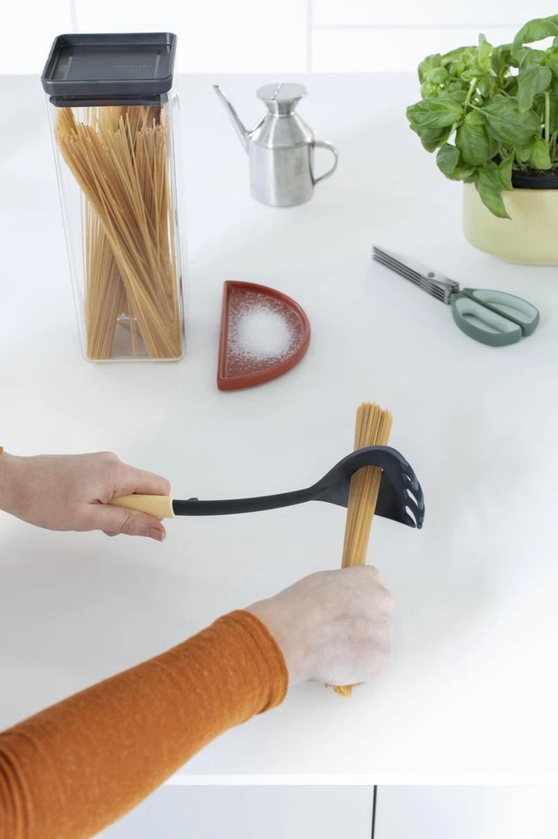 Brabantia Tasty+ Voorraadpot Stapelbaar - 2,5 L - Dark Grey 6 Brabantia Tasty+ Voorraadpot Stapelbaar - 2,5 L - Dark Grey - Afbeelding 6