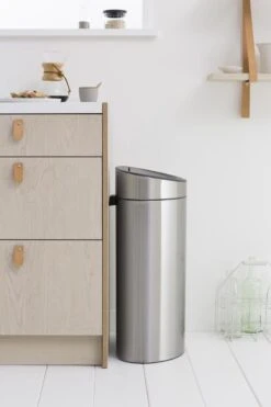 Brabantia Touch Bin Prullenbak - 40 L - Matt Steel Fingerprint Proof -Thuis Opslag Winkel 800x1200 64