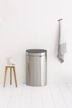 Brabantia Touch Bin Prullenbak - 40 L - Matt Steel Fingerprint Proof -Thuis Opslag Winkel 800x1200 66