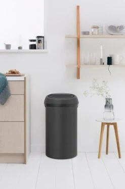 Brabantia Touch Bin Prullenbak - 60 L - Mineral Infinite Grey 7 Brabantia Touch Bin Prullenbak - 60 L - Mineral Infinite Grey -Thuis Opslag Winkel 800x1200 68