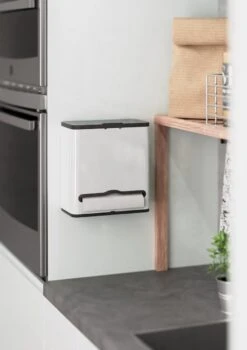 Stangvollby Vallvik Prullenbak – 4 Liter – Keukenrol Dispenser – Wit – RVS - Ophangbare Vuilbak - Afvalscheiding - Uitneembare Binnenemmer – Inbouw Vuilnisbak – Keuken Afvalemmer – Ruimtebesparend – Staand - Ophangen – Keukenrol Houder – GFT Bakje -Thuis Opslag Winkel 848x1200 6