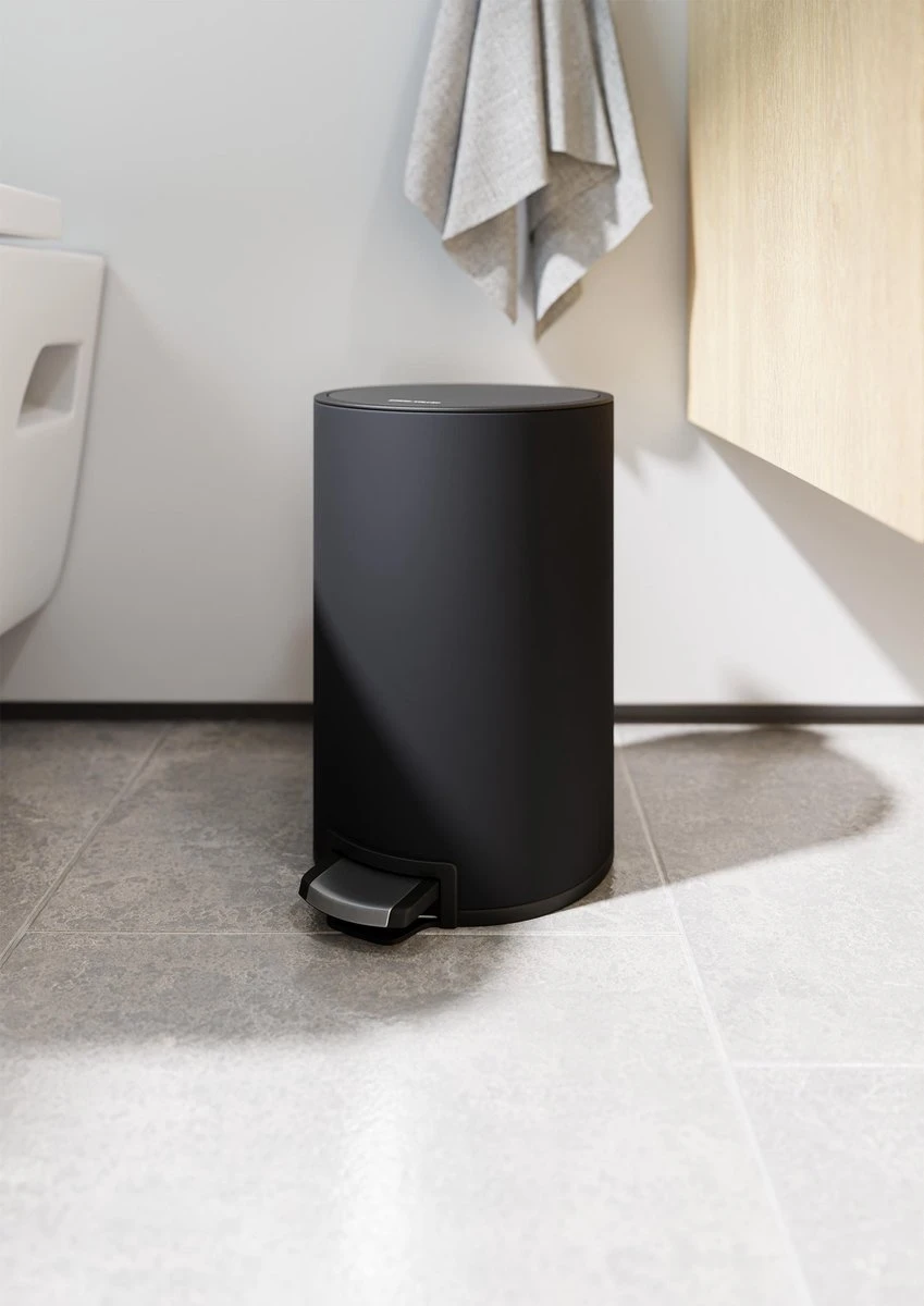 Pedaalemmer Stangvollby Kallax - 5 Liter - RVS - Zwart - Prullenbak - Toilet - Badkamer - Klein - Soft Close Deksel - Chique Design - Kleine Zwarte Pedaal Afvalemmer - Vuilnisbak Badkamer 12 Pedaalemmer Stangvollby Kallax - 5 Liter - RVS - Zwart - Prullenbak - Toilet - Badkamer - Klein - Soft Close Deksel - Chique Design - Kleine Zwarte Pedaal Afvalemmer - Vuilnisbak Badkamer - Afbeelding 12