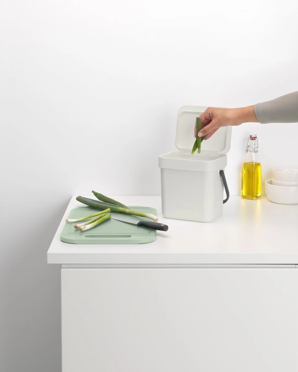 Brabantia Sort & Go Aanrecht Afvalbakje - 3 L - Light Grey 5 Brabantia Sort & Go Aanrecht Afvalbakje - 3 L - Light Grey - Afbeelding 5